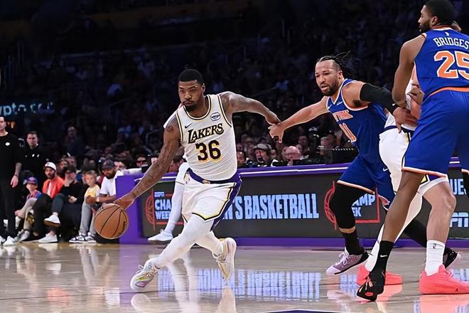 湖人逆转尼克斯 斯马特正负值领跑却陷进攻困境