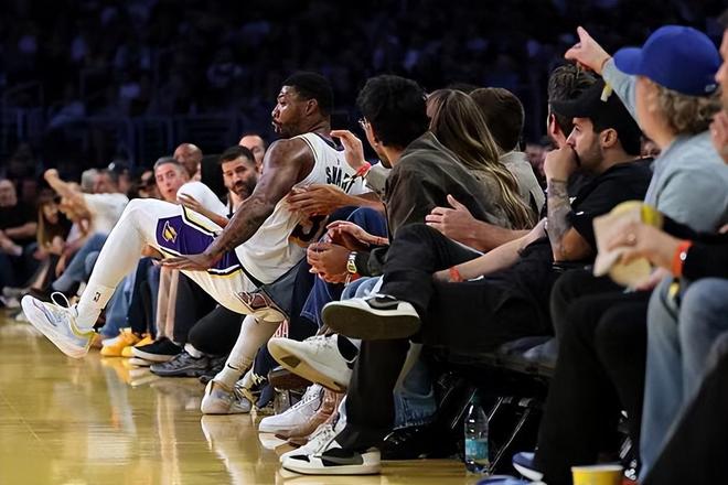 湖人逆转尼克斯 斯马特正负值领跑却陷进攻困境